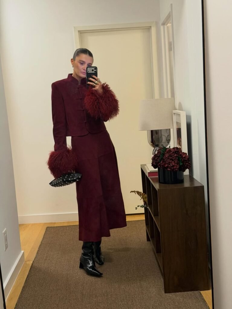 Rich Winter Elegance with a Festive Touch