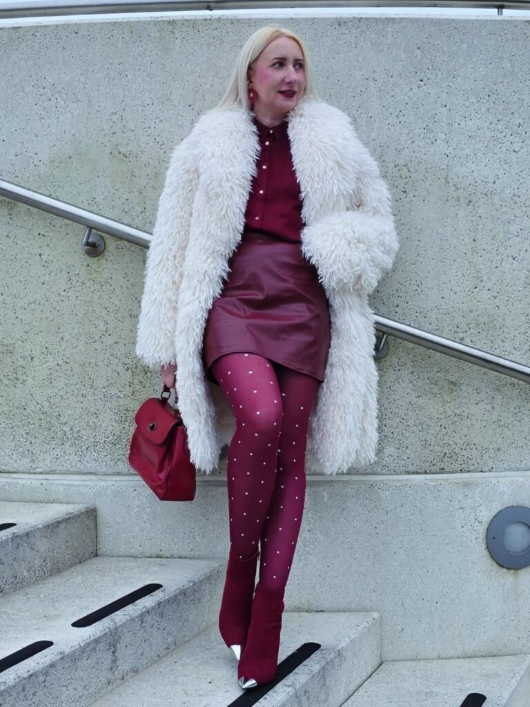 Pink Color Cozy White Fur Layer