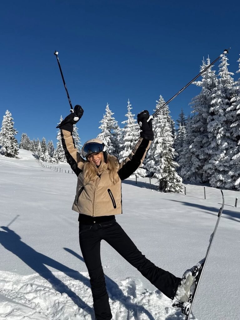 Snowboarding Look with a Sporty Edge