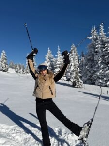 Snowboarding Look with a Sporty Edge
