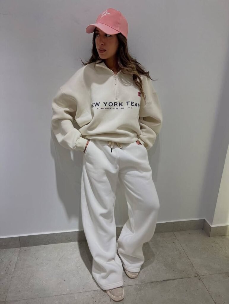 Cozy Monochrome Sweatpants Set for Winter