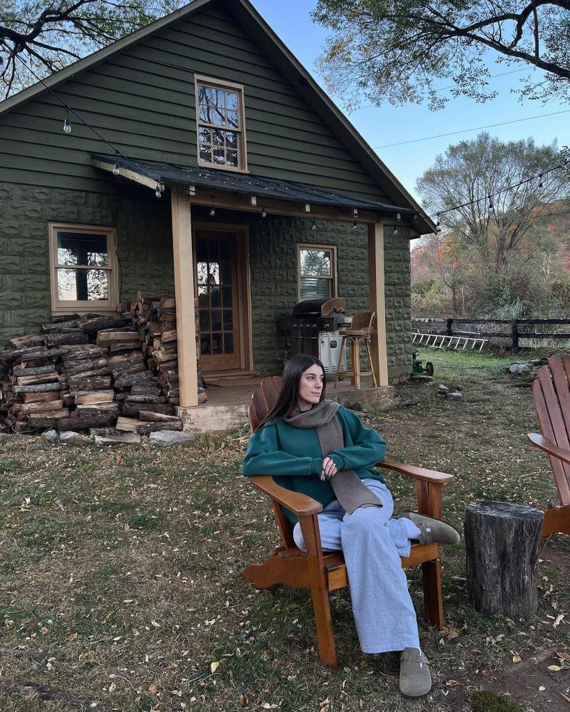 Cozy Cabin-Style Sweatpants Outfit