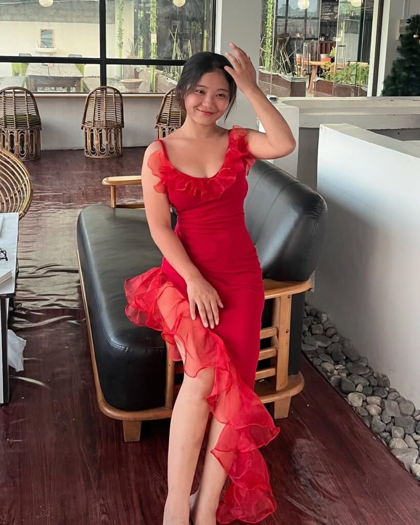 Classic Red with a Romantic Touch