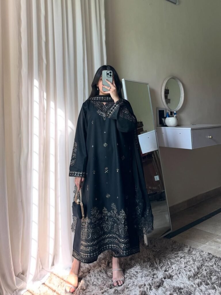 Black Eid Elegance Look