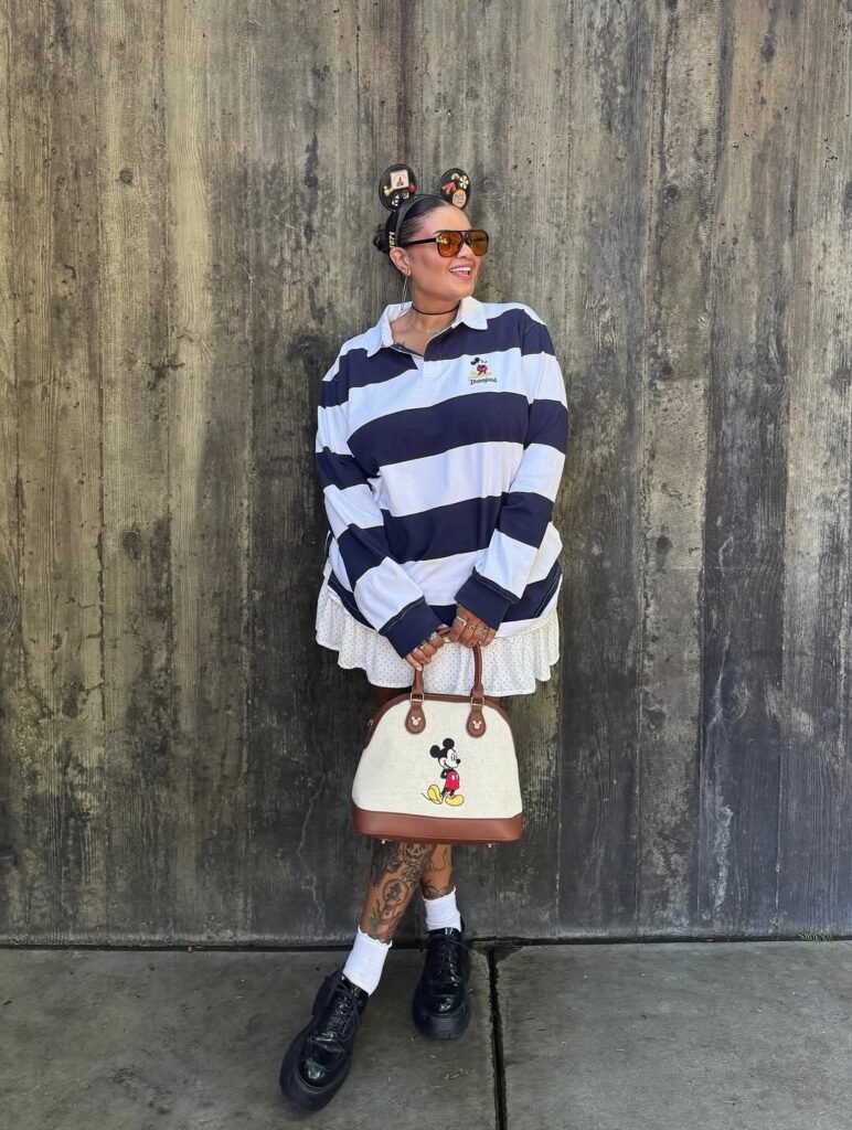 Sporty Vintage Mickey Cool