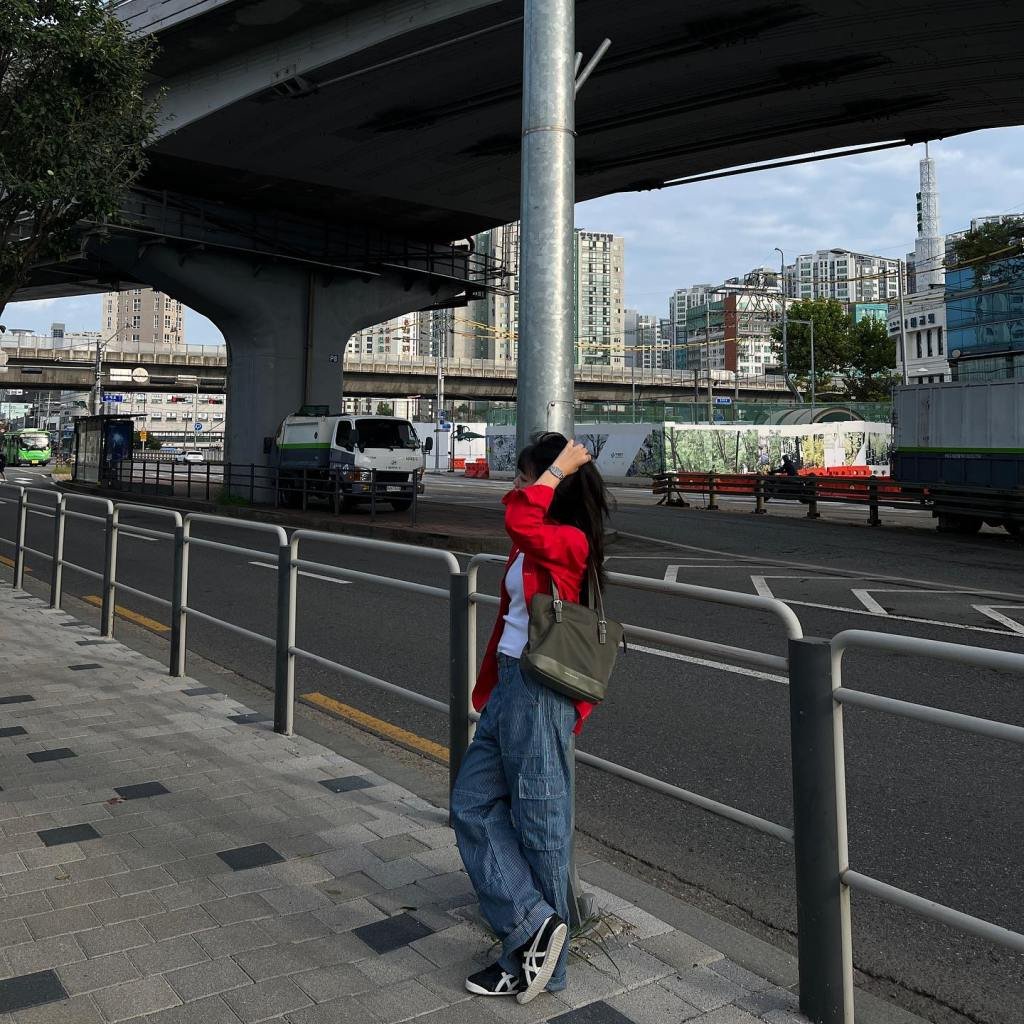 Casual Street Style Oversized Jeans Outfits