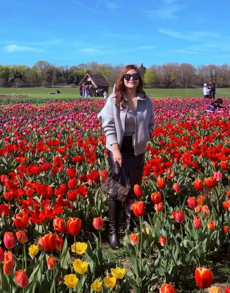 Tulip Festival Outfits for Flower Picking and Photos
