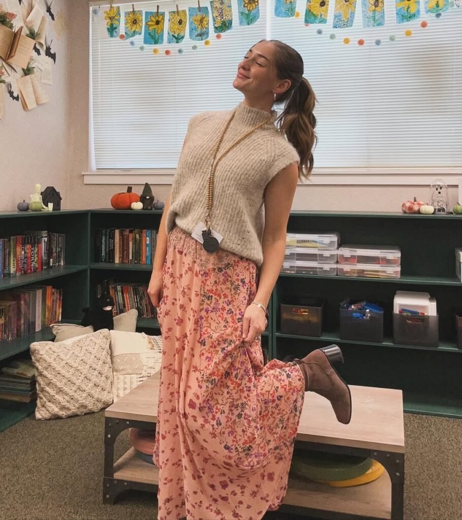 Teacher Outfit Ideas to Stay Stylish