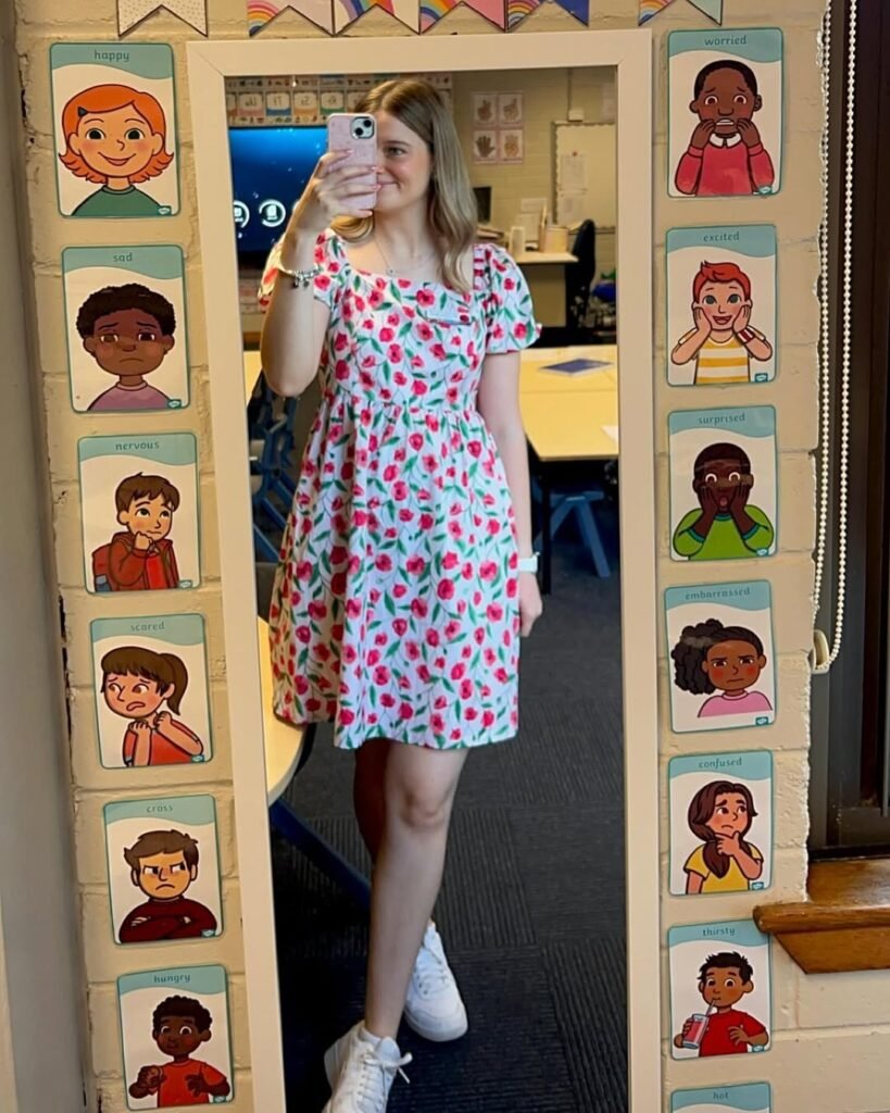 Teacher Outfit Ideas  With  sneakers 