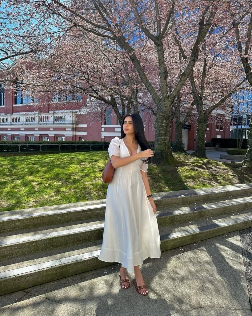 Elegant White Spring Midi Dress