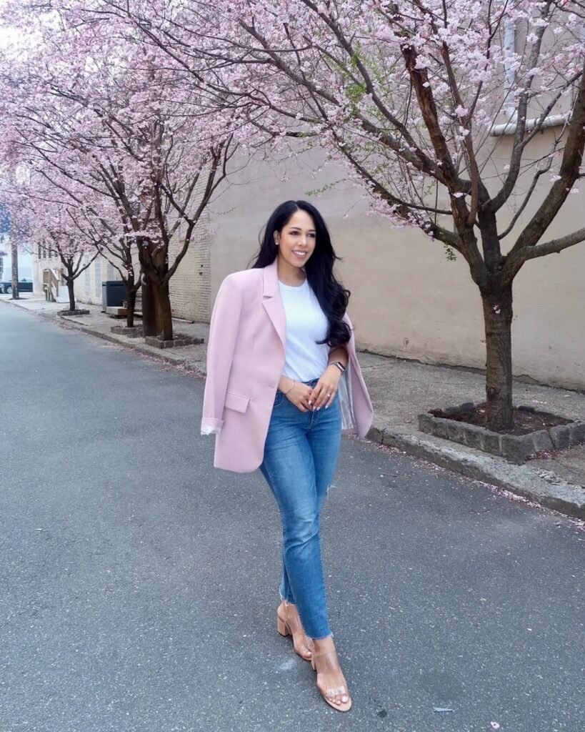 Pink Blazer Outfits  For Women