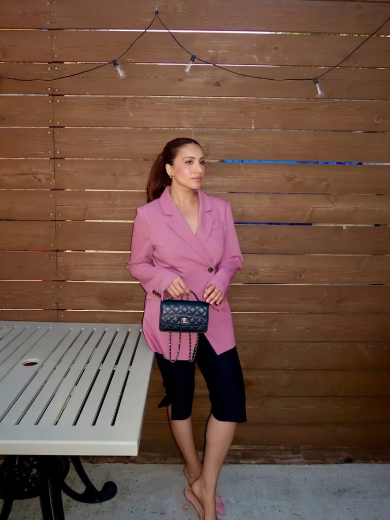 Light Pink Blazer Outfit Ideas