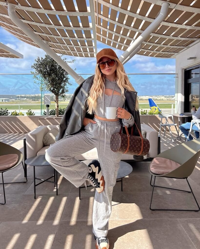 Celebrity Airport Outfit